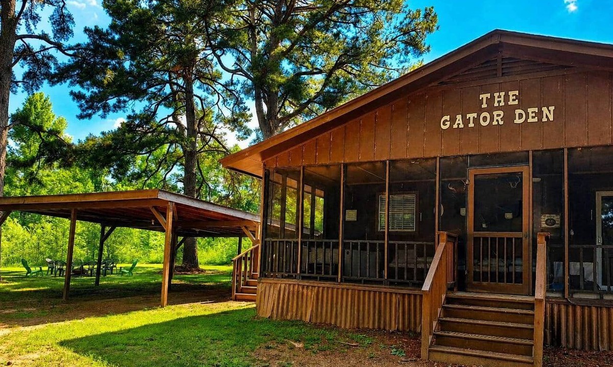 Karnack House | The Gator Den at Caddo Lake/Big Lake