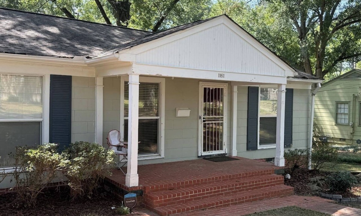Fondren House | The Gold House in North Fondren