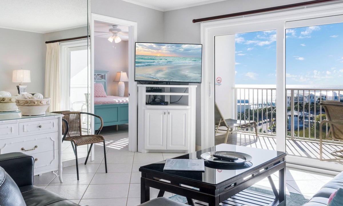 Holiday Isle Condo | The Islander 718- Winter Months Available - Contact Us to Book