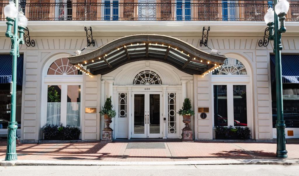 Central Business District Hotel | The Lafayette New Orleans By Kasa Living