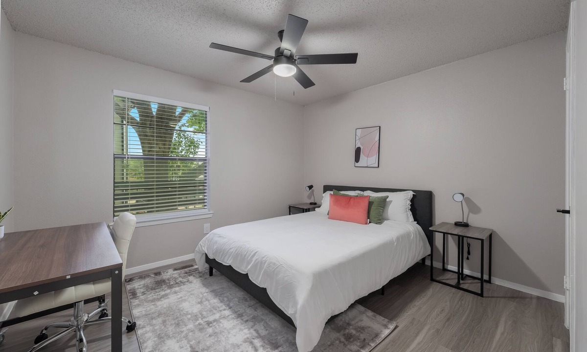 North Arlington Apartment | The Landry 214 | Spacious and Cozy 1 Bedroom 1bth