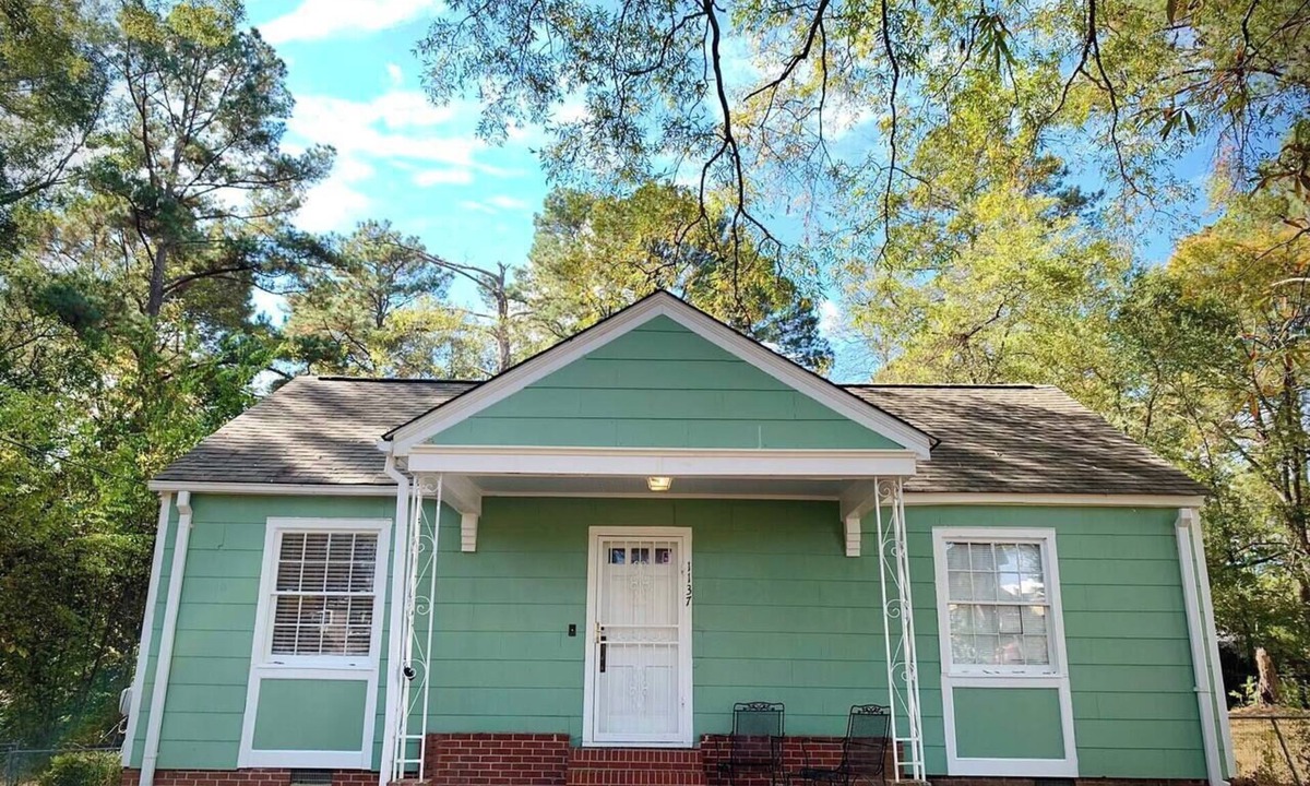 Fondren House | The Mockingbird Crew House in North Fondren