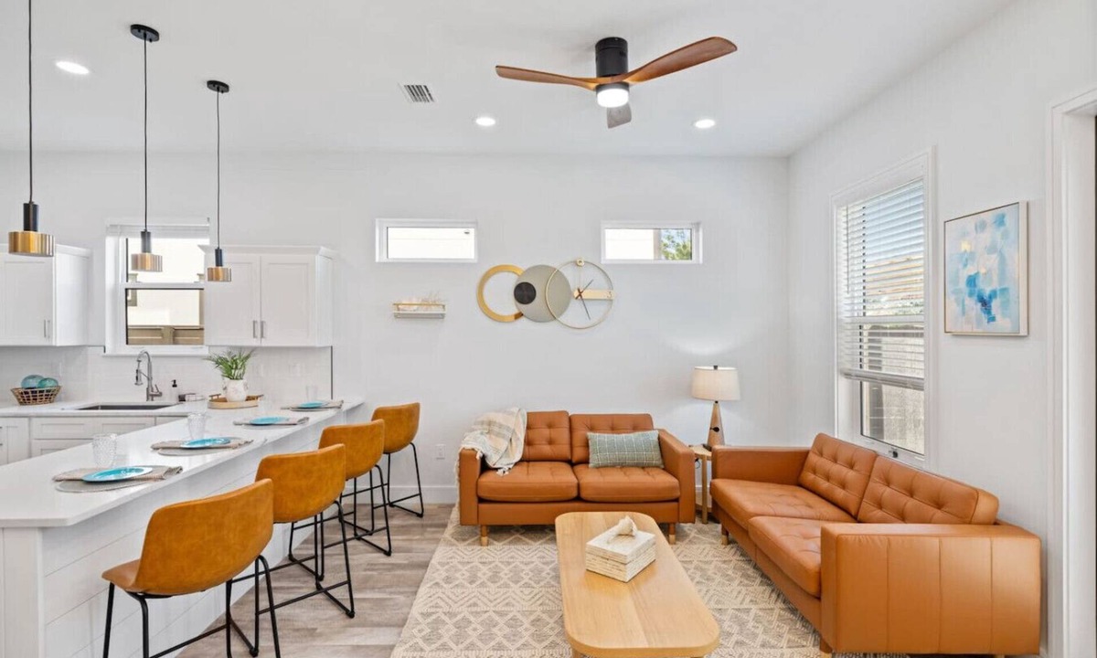 El Centro Beach House | The Palms at Vincente
