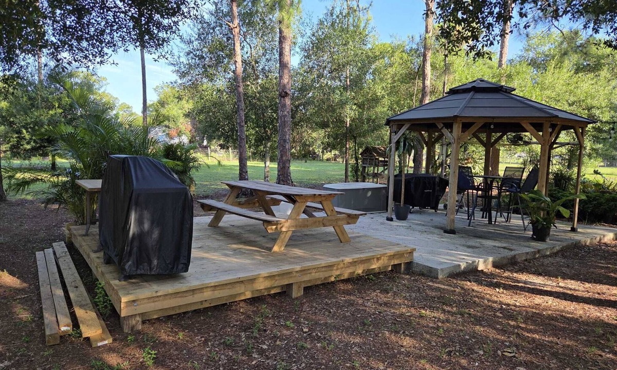 Clewiston House | The Peaceful Charm of Pioneer & LaBelle!