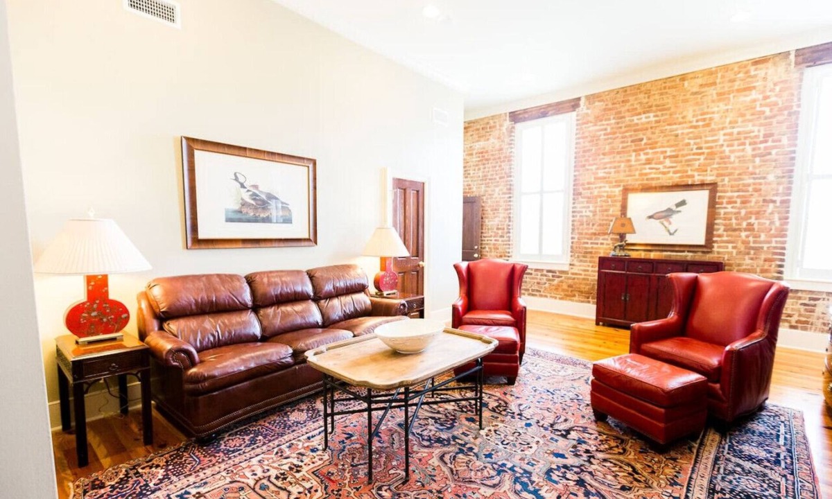 Natchez Hotel | The River Walk Inn - Room 805