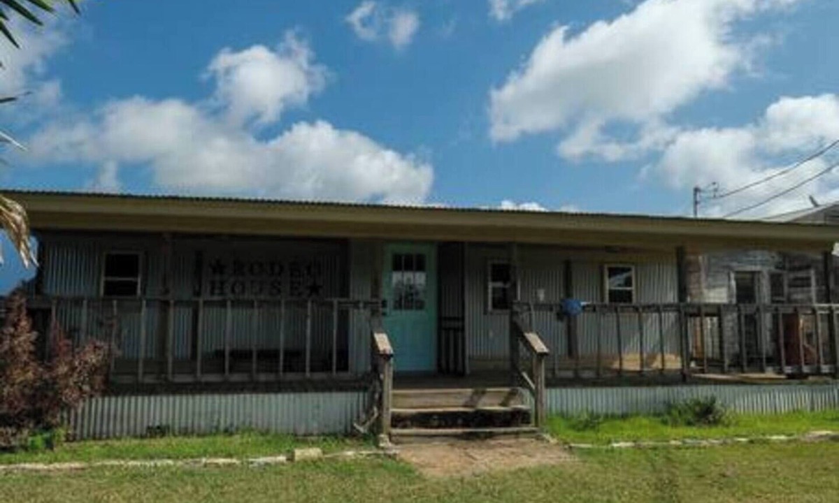 Minden House | The Rodeo House @ Yellow Rose Canyon