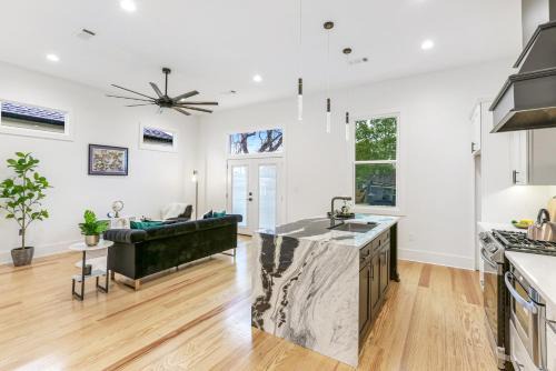 Holy Cross District House | The Royal Haus NOLA 3 Bed Beauty