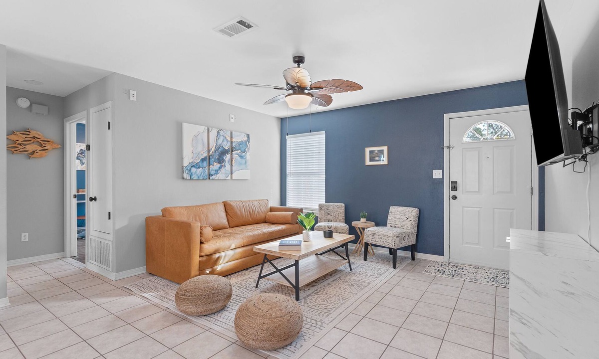 Gulf Breeze House | The Salty Breeze Beach House ~ 15 mins > Navarre & Pensacola Beach