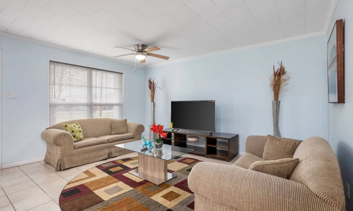 Iowa Apartment | The Secret Bayou Retreat to Rest and Unwind - HAR1