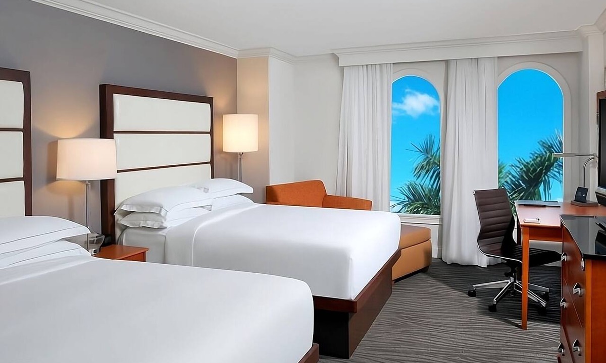 Park Shore Hotel | The Stay That Makes Every Trip Better! Outdoor Swimming Pool, Free Parking!