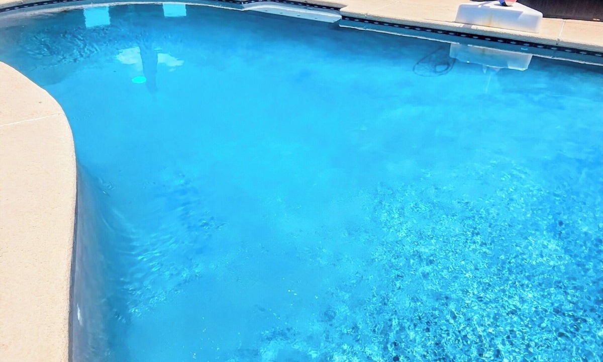 Deer Park House | The Sunny Spot Sleeps 10 Private Pool FREE Wi-Fi