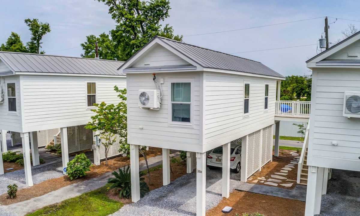 Pass Christian Cottage | The White Pelican