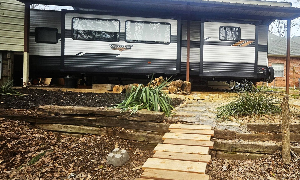Brookston House | The Wildwood of Beaver Creek - Cozy 2 Bedroom RV w/WiFi, Septic, and more!