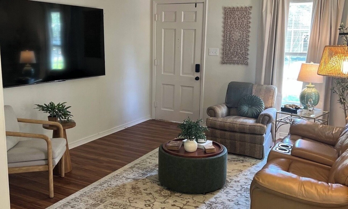 Monroe House | “The Yaupon House” on Isabelle