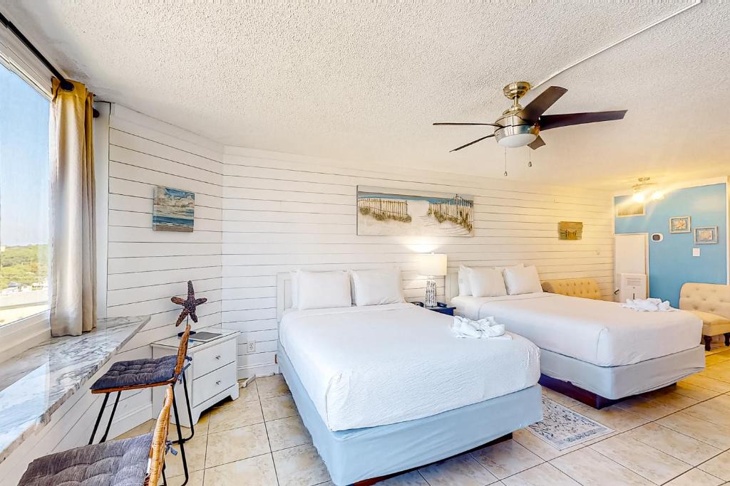 Panama City Beach Hotel | Top of the Gulf 702 Teal Waters