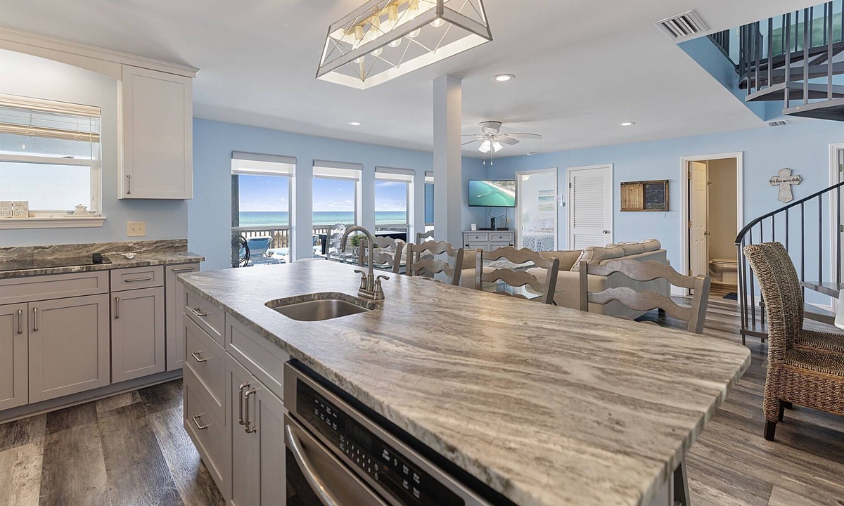 Crescent Beach House | Top Rated Home | 5 Star Reviews | Siloam Waters | 4 Bedroom Gulf-Front