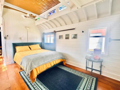Grand Coteau Hotel | Train Wreck Inn - Boutique Train Car Stays - Self Check In