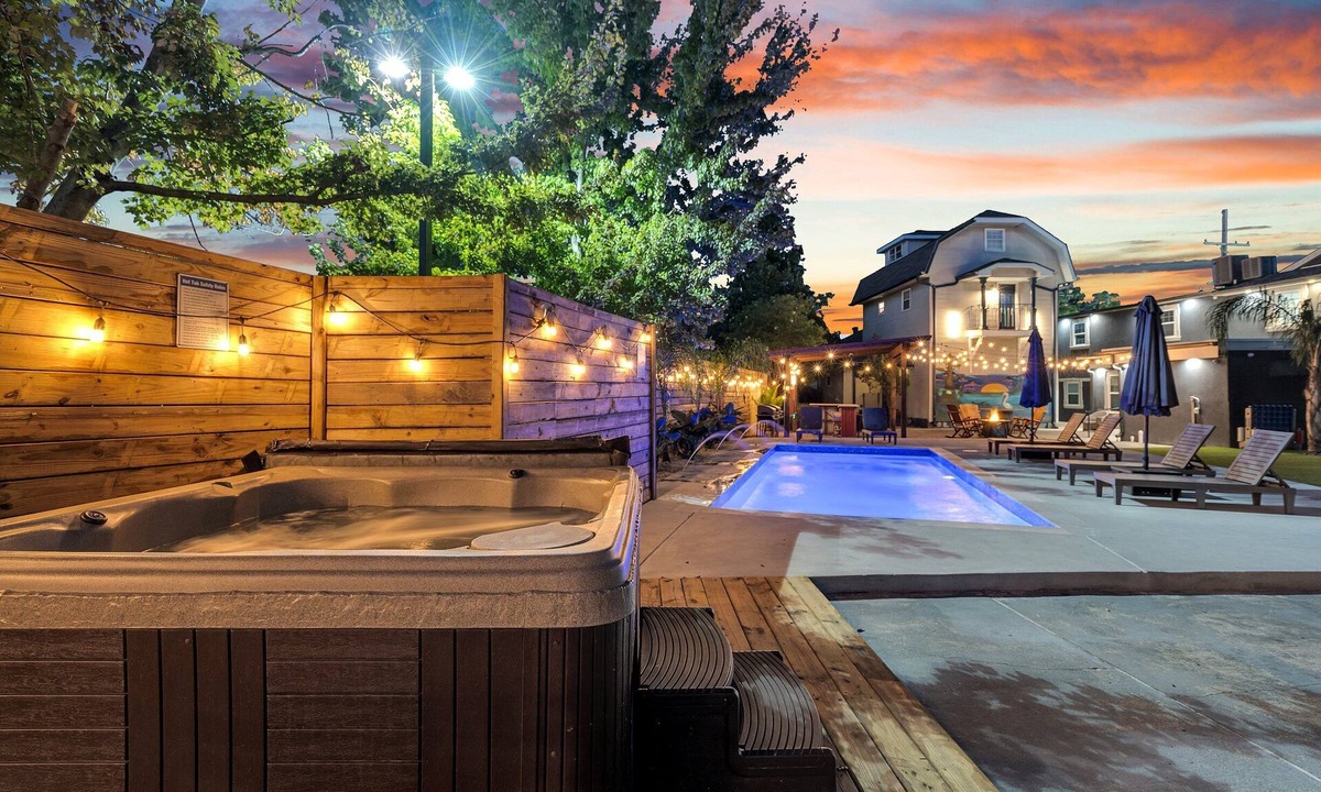 Tulane - Gravier House | Tranquil Escape in NOLA: 3BR, 3BA Mid-City Retreat - Near City Park w/Pool and hot tub