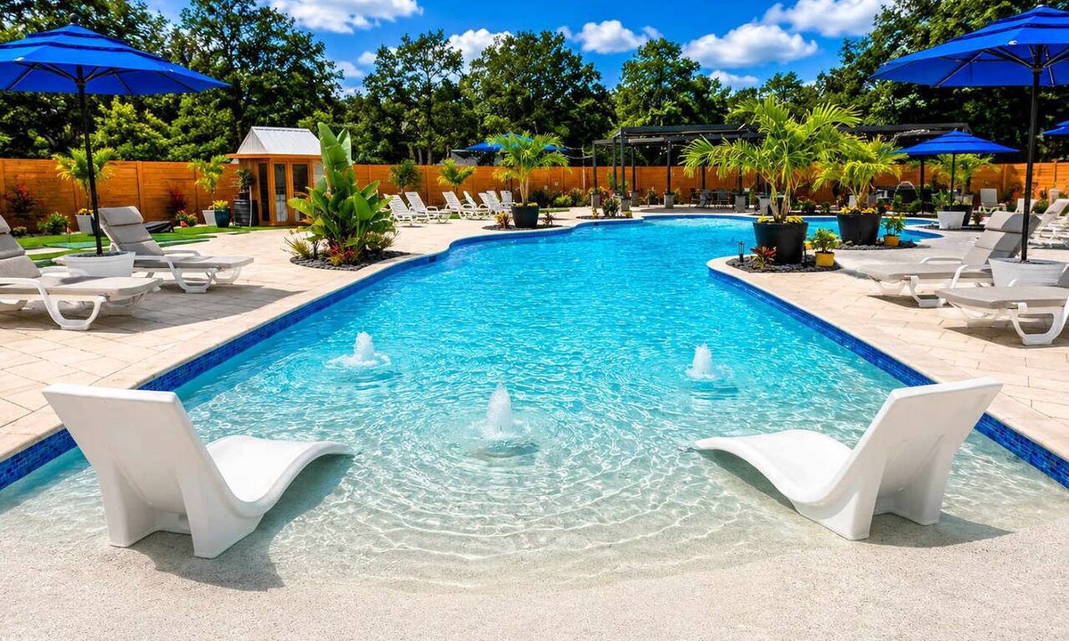 Lutz House | Tranquil Retreat, Resort Pool, Sauna, Arcade