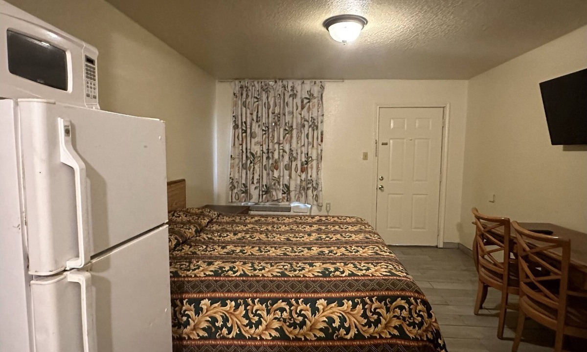 La Marque Hotel | Travel Inn By OYO La Marque Texas City I-45
