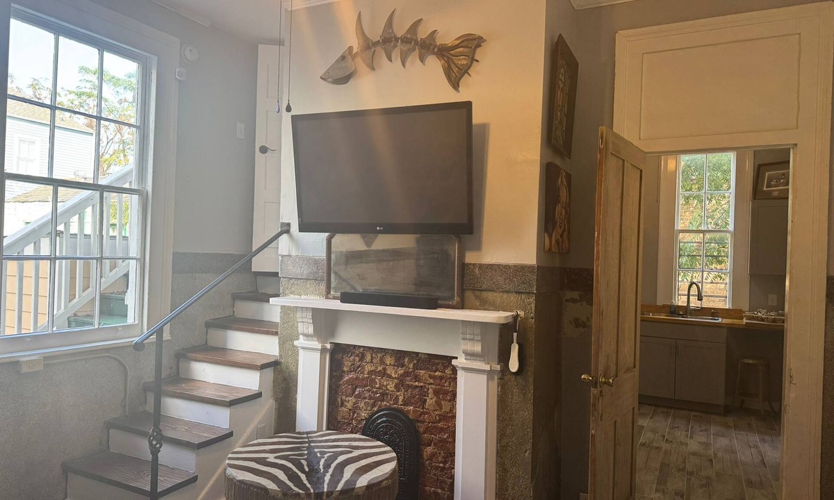Saint Roch Apartment | Treme Treasure: 1 Bedroom W/Shared Pool