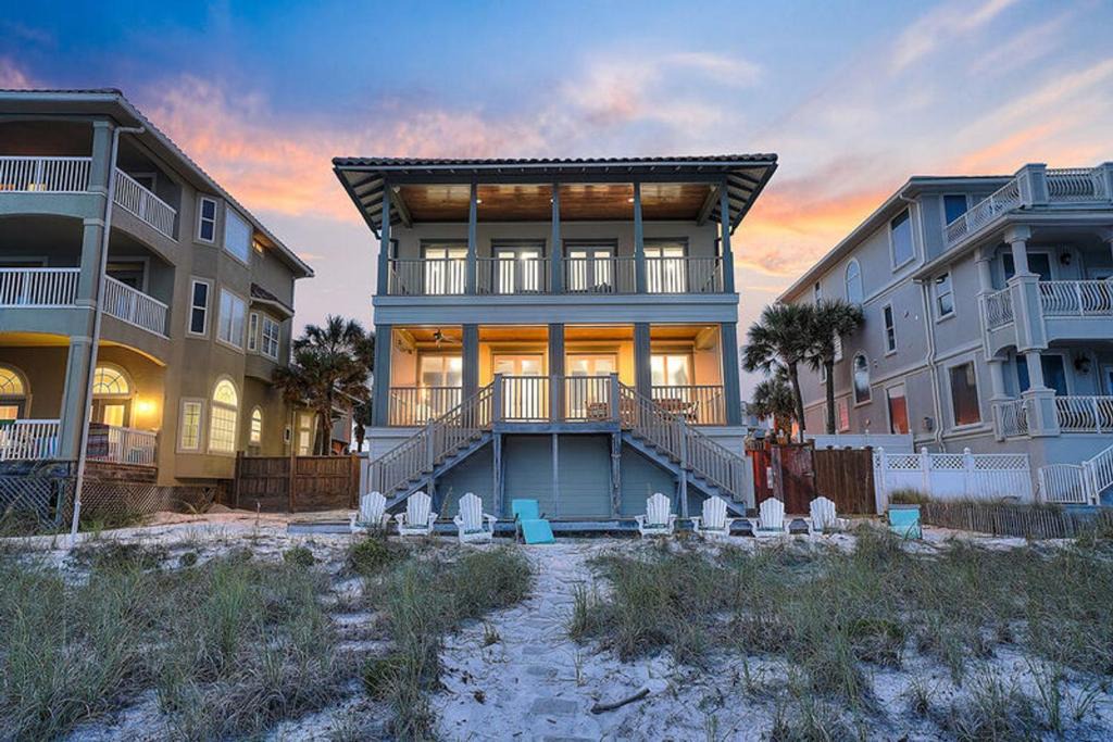 Destiny Shores House | Tropic Like It's Hot by Five Star Properties