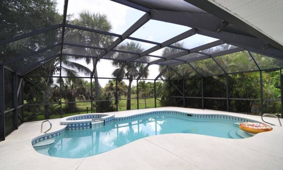 Melbourne Beach House | Tropical Oasis - Long Term 90 Day Rental