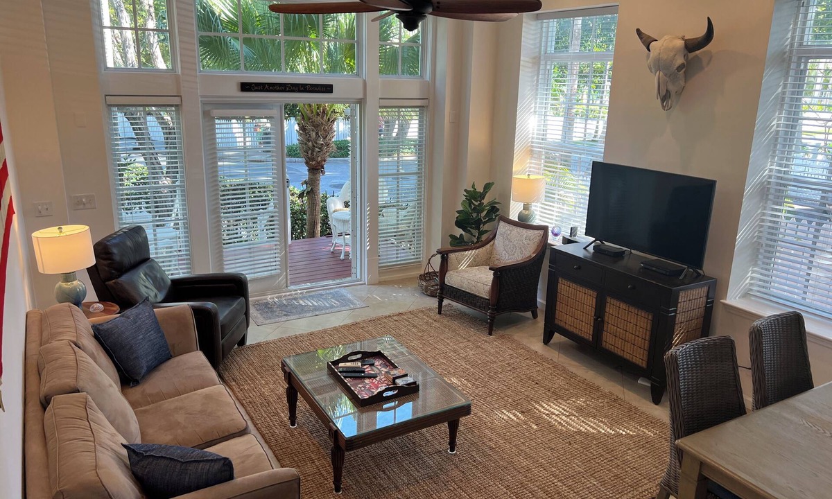 Truman Annex House | Truman Annex end-unit home, private outdoor spaces, pool, close to Duval & beach