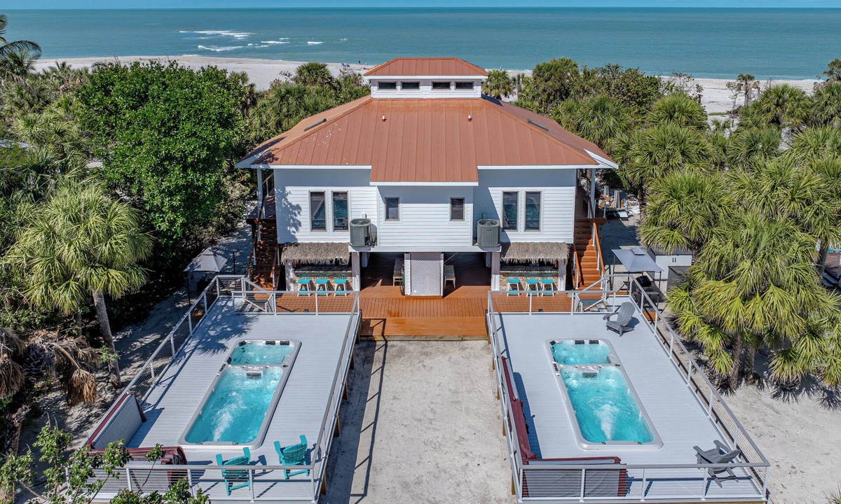 North Captiva Condo | TURTLE & PIPER SHORES–Double Your Pleasure–6 BR BEACHFRONT - POOL, 2 GOLF CARTS