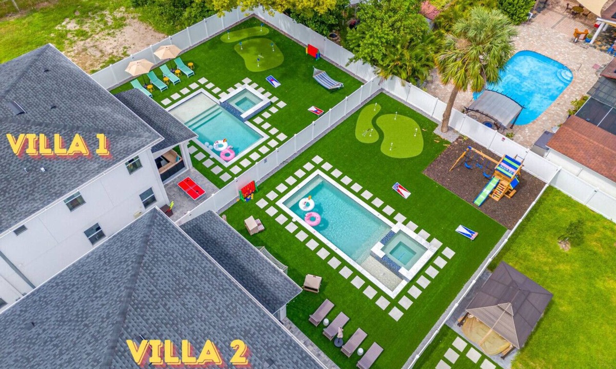 Tampa House | Twin Villa Estate 11BR 2 Pools Sleeps 30+