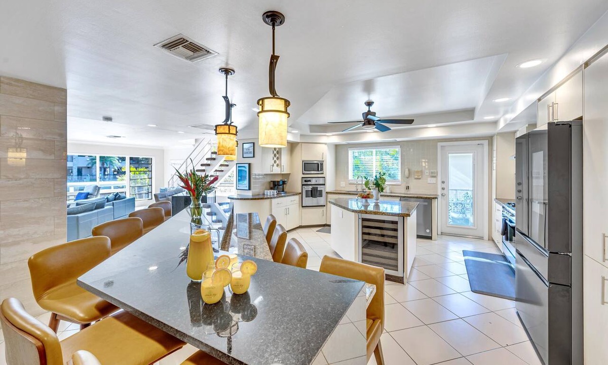 Coral Ridge Condo | Two-floor Suite | Heated pool | Dock Access | Quiet Neighborhood | SaltAire One | RESlDENCES