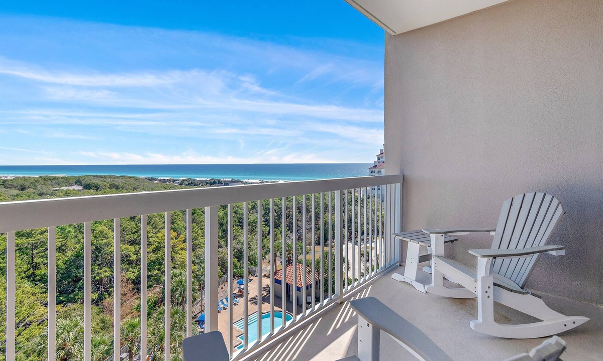 Four Mile Village Condo | Updated 3 Bedroom Unit - Gorgeous Gulf Views w/Beach Access