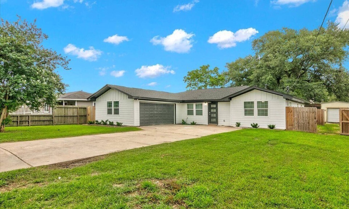 Nederland House | Updated 4 bedroom home in Nederland