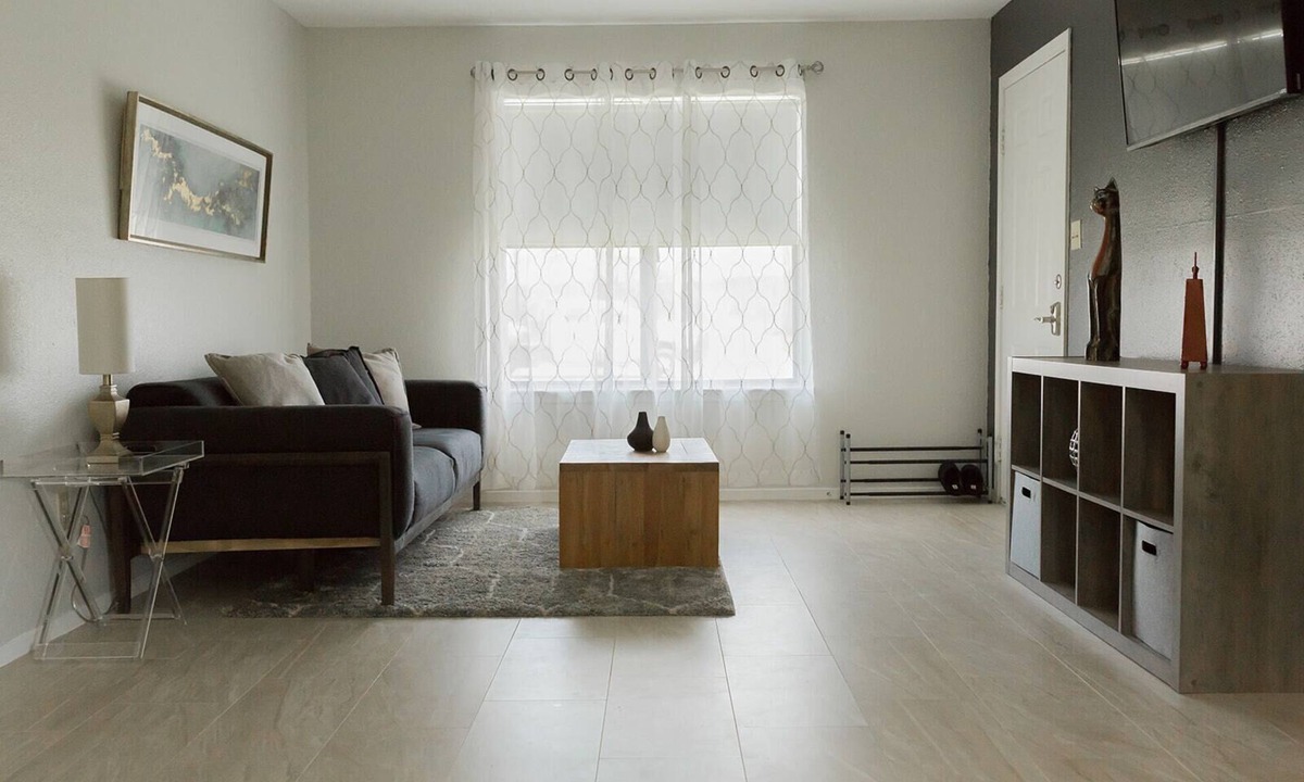Farris Apartment | Urban Oasis. Minutes to K River and Antlers Casino