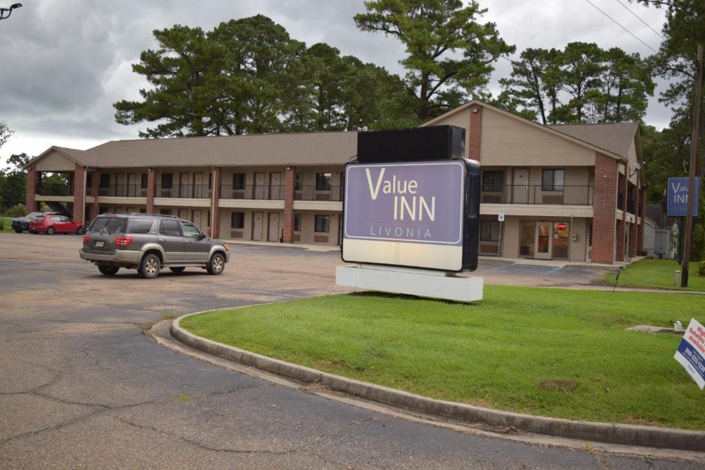 Blanks Hotel | Value Inn - Livonia