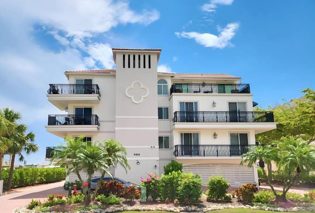 Vanderbilt Beach Apartment | Vanderbilt Beach 3br/3ba condo