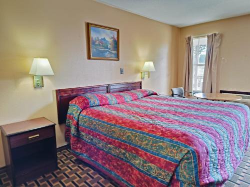 Athens Hotel | Victorian Inn Athens TX