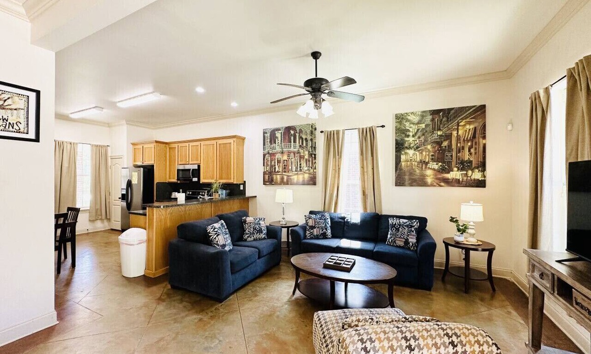 Pine Grove Apartment | Villa 3, spacious townhouse in Tickfaw, LA