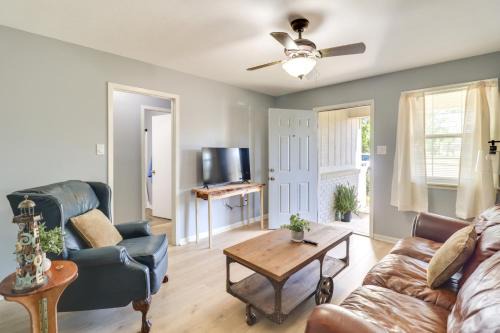 Brookhaven House | Walk to Eats & Entertainment: Home in Brookhaven