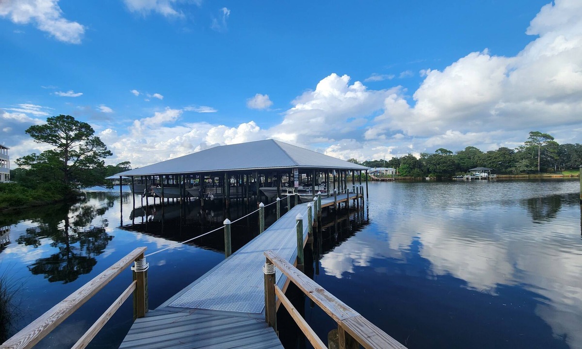 Bel Air Condo | Walking distance to Tootsie's. Waterfront. NO PARKING FEES.
