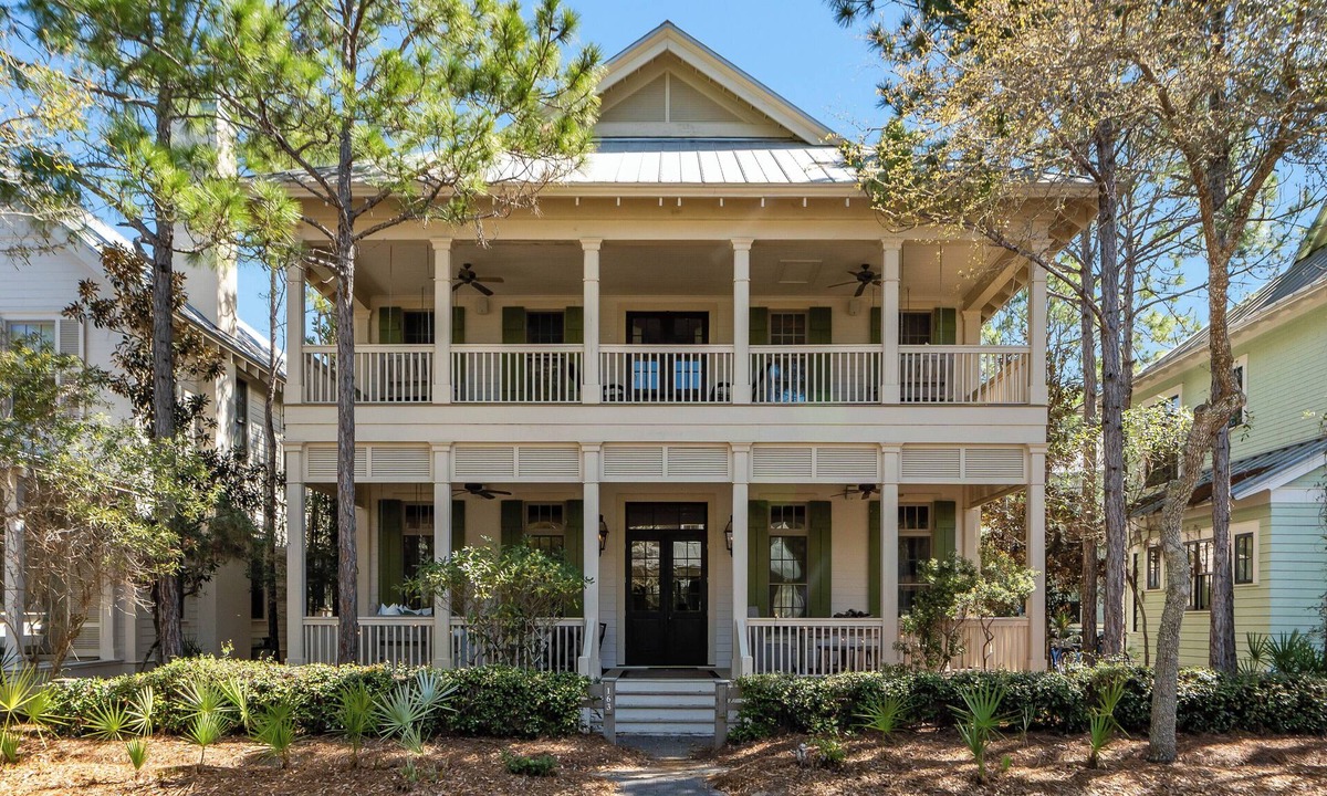 Watercolor House | WaterColor Home - Near Beach and Pools!