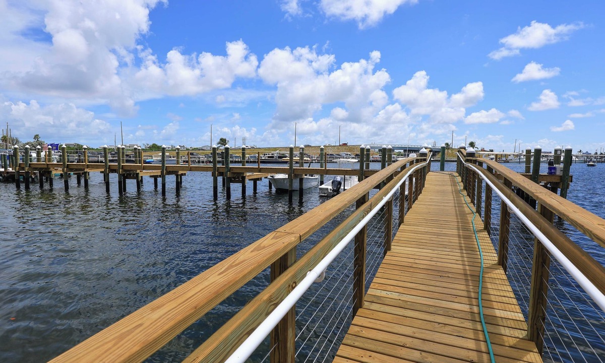 Meadows Condo | Waterfront 3-Bedroom Condo at Bayfront Suites & Marina - NO CLEANING FEE