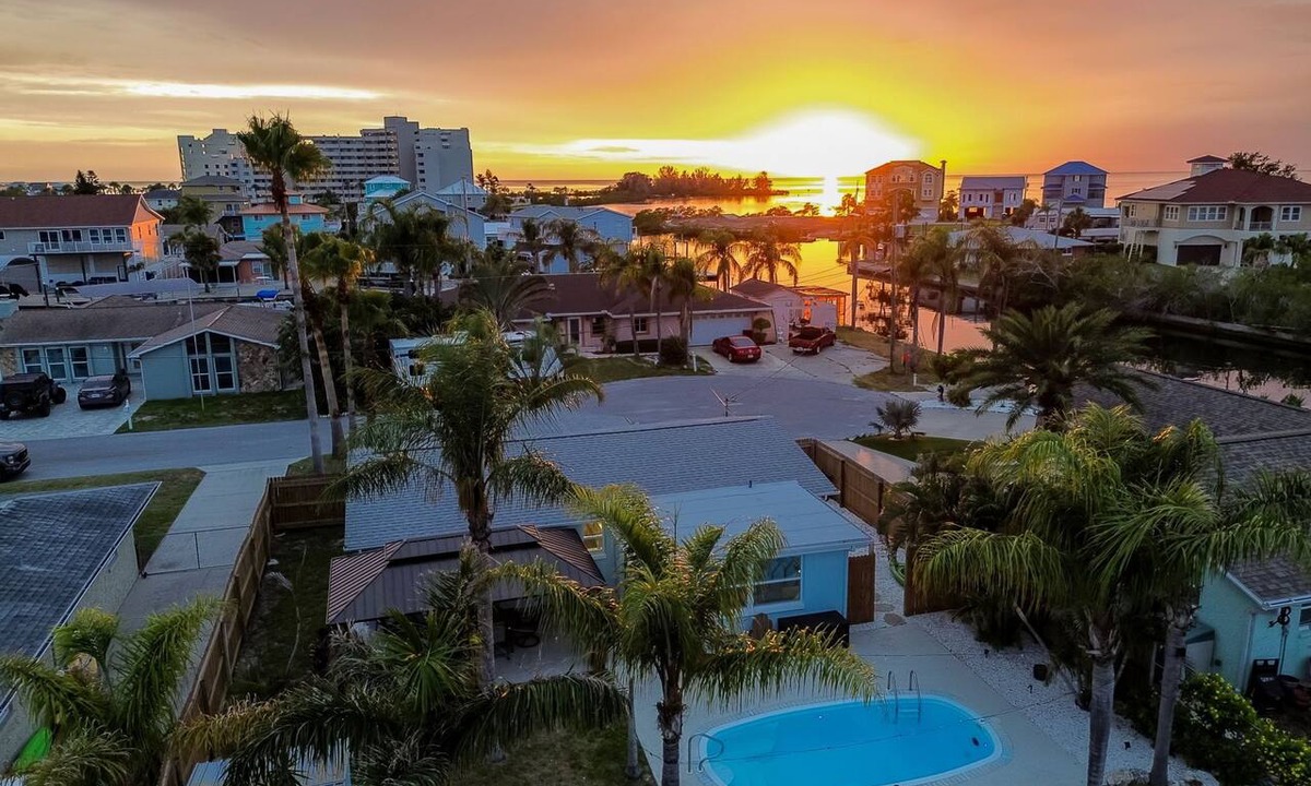 Hudson Beach Estates House | Waterfront Escape/Pool, Kayaks & Gulf Access
