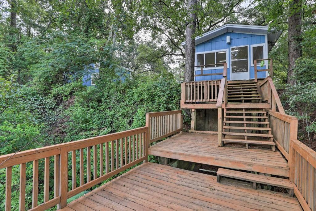 Sopchoppy House | Waterfront Sopchoppy Hideaway with 2 Kayaks!