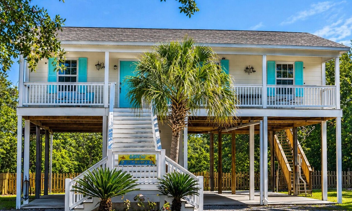 Pass Christian House | Waterfront, Tranquil 3-bedroom, 2 Bath house located in lovely Pass Christian