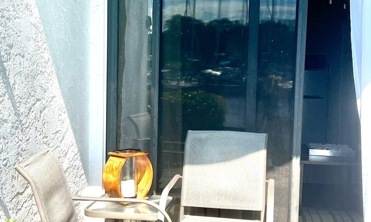 South Pensacola Condo | Waterview + 5 min to bases, downtown and 15 to beaches