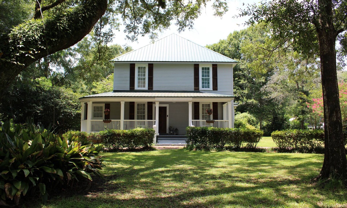 Citronelle House | Welcome to Chateau Lola's-Country House