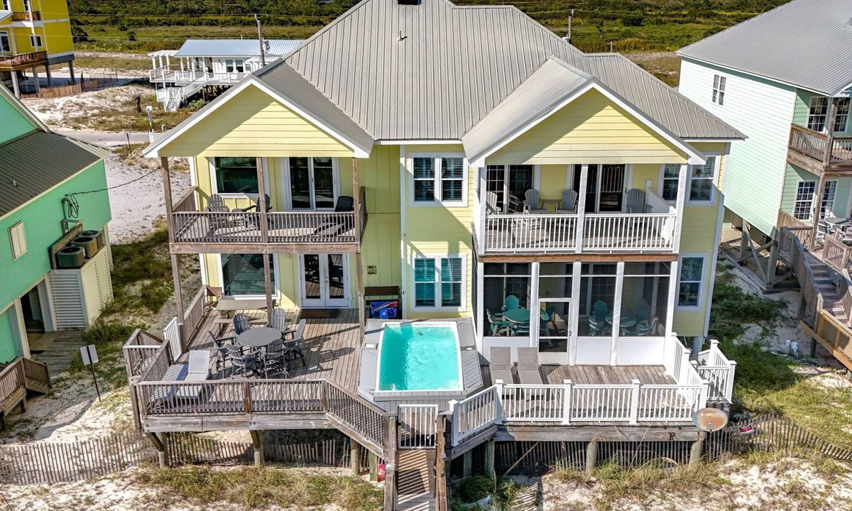 Southpointe House | West Side of Beautiful 5 BR Beach Front Duplex W/Pool