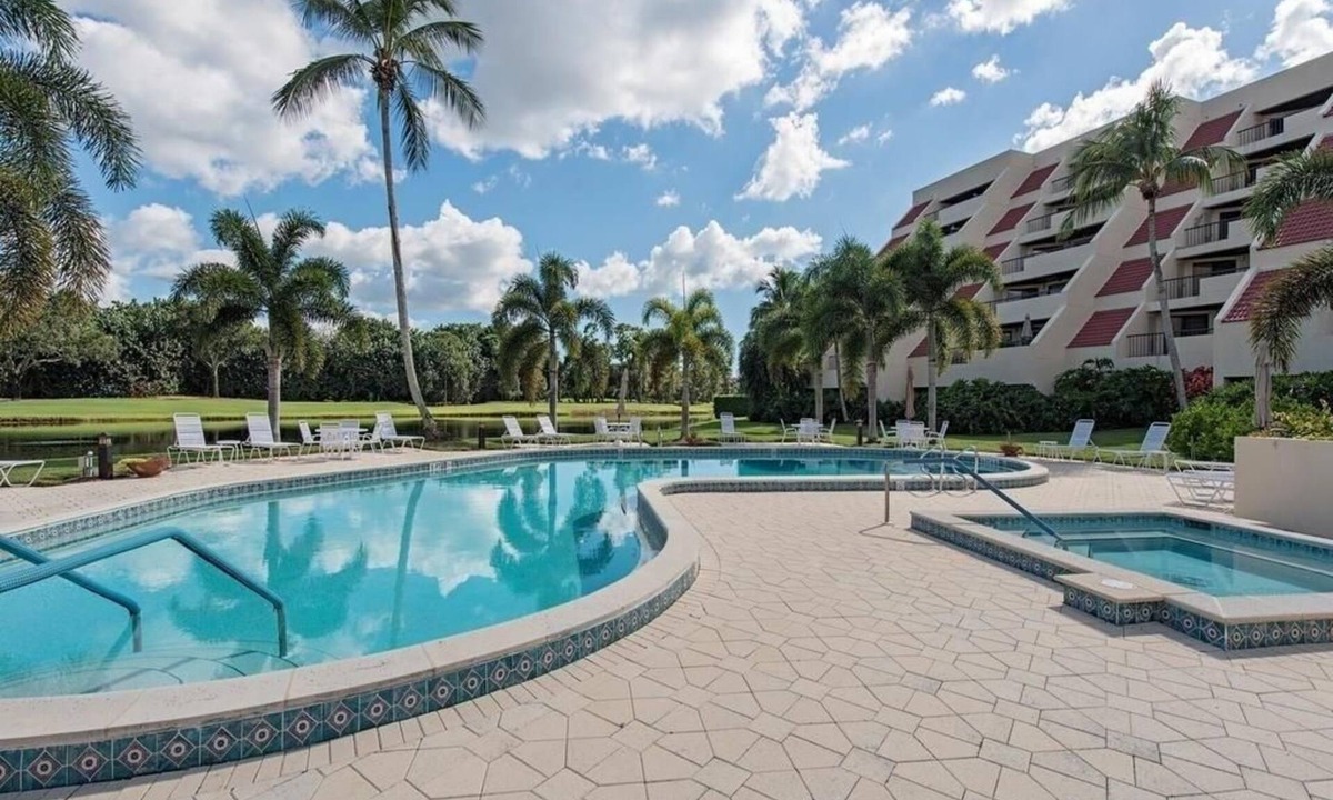Pelican Bay | Pelican Bay