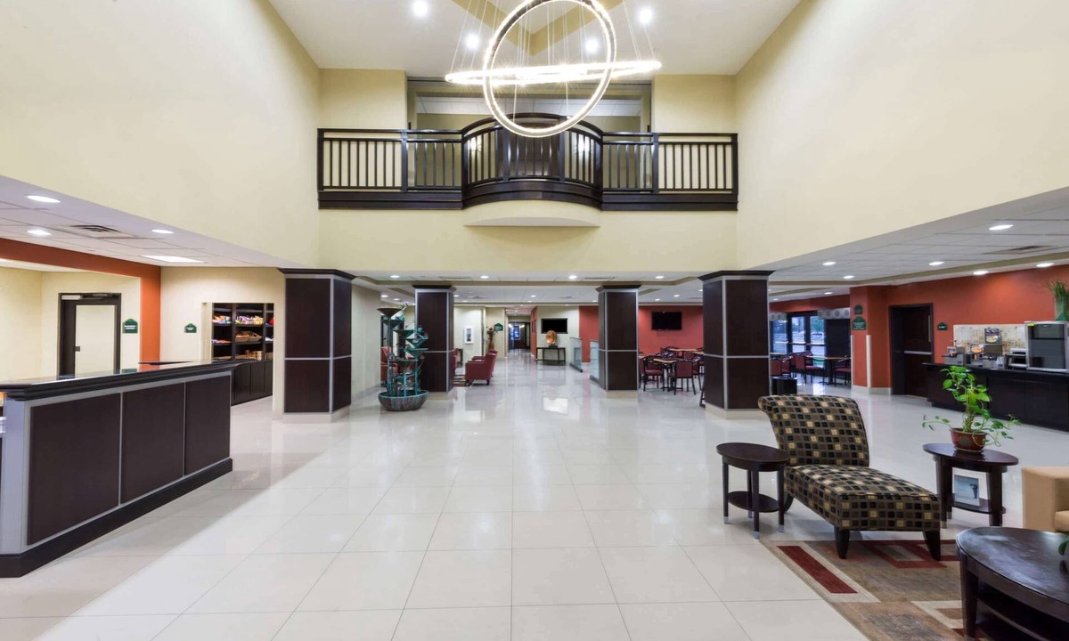 Lake Charles Hotel | Wingate by Wyndham Lake Charles Casino Area